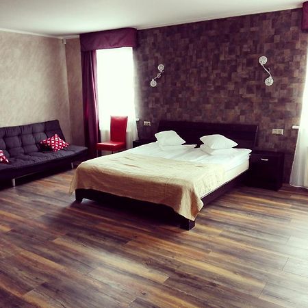 Urusel Guesthouse Talin Exterior foto