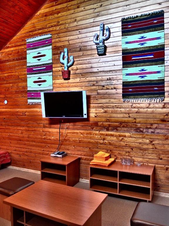 Urusel Guesthouse Talin Quarto foto