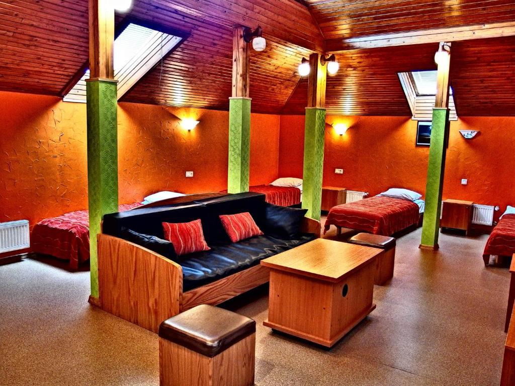 Urusel Guesthouse Talin Quarto foto