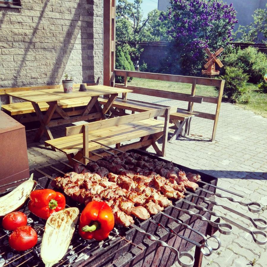 Urusel Guesthouse Talin Exterior foto